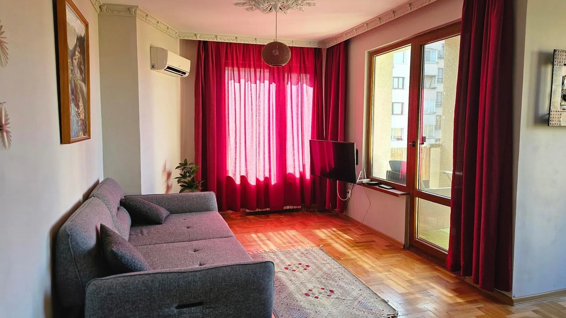 Apartament Business Park Retreat: 1Br With Mountain View Sofia